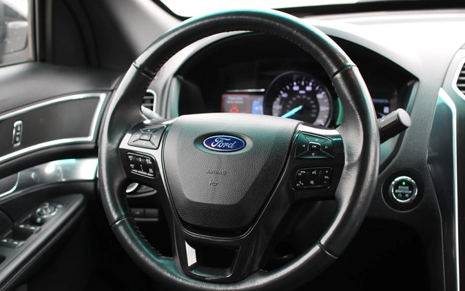 Ford Explorer cena 129000 przebieg: 80000, rok produkcji 2018 z Lublin małe 466